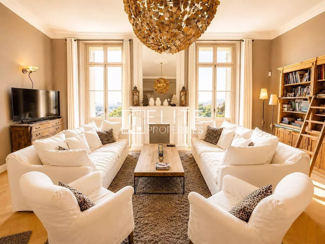 Apartment in Grasse, Provence-Alpes-Côte d'Azur, France 1 - 18371316