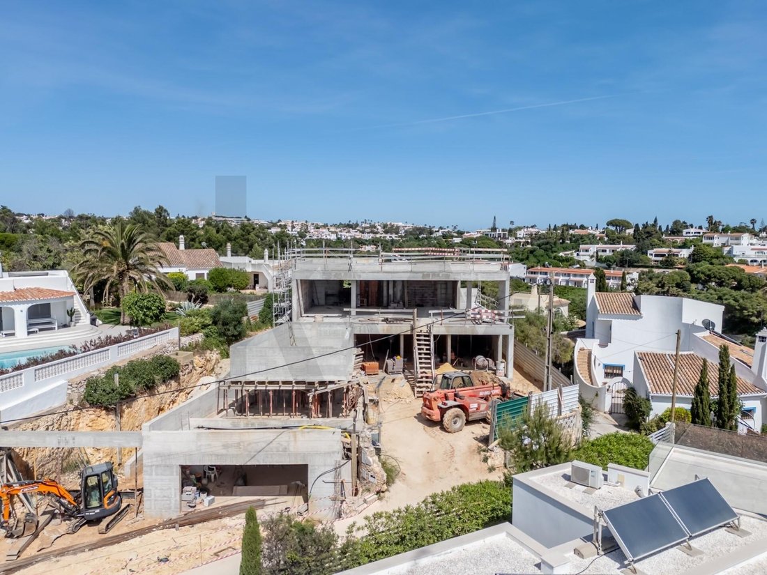 Townhouse in Carvoeiro, Algarve, Portugal 5 - 18371419