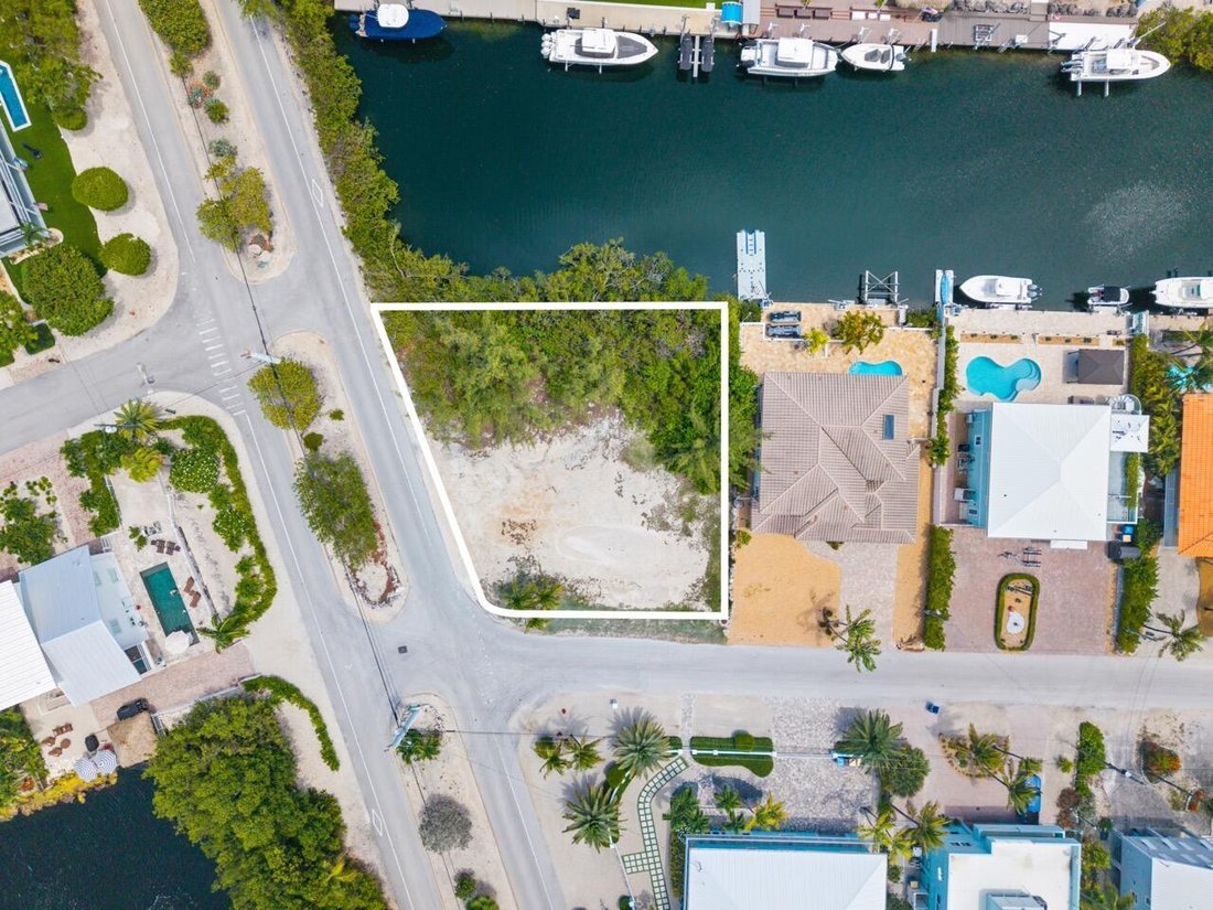 Land in Islamorada, Florida, United States 3 - 18371439