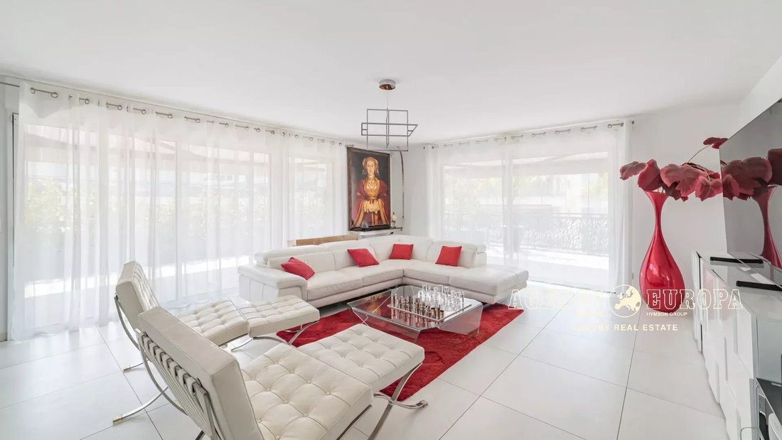 Apartment in La Source, Cannes, France 3 - 18371346