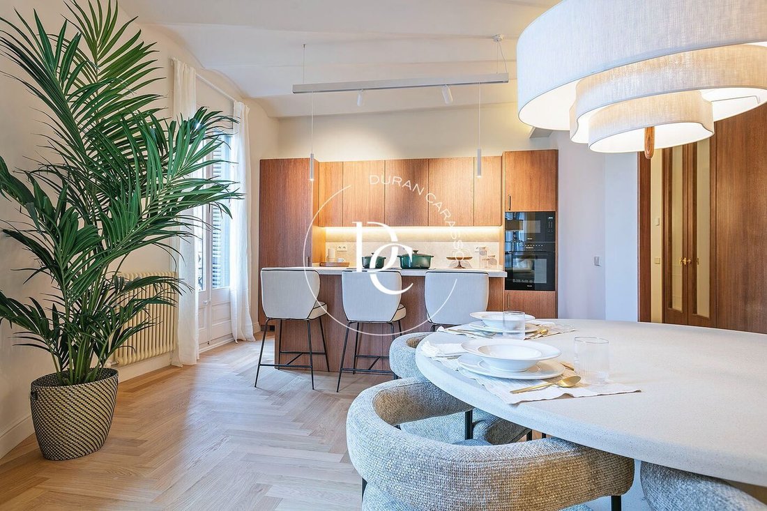 Apartment in Eixample, Barcelona, Spain 4 - 18371374