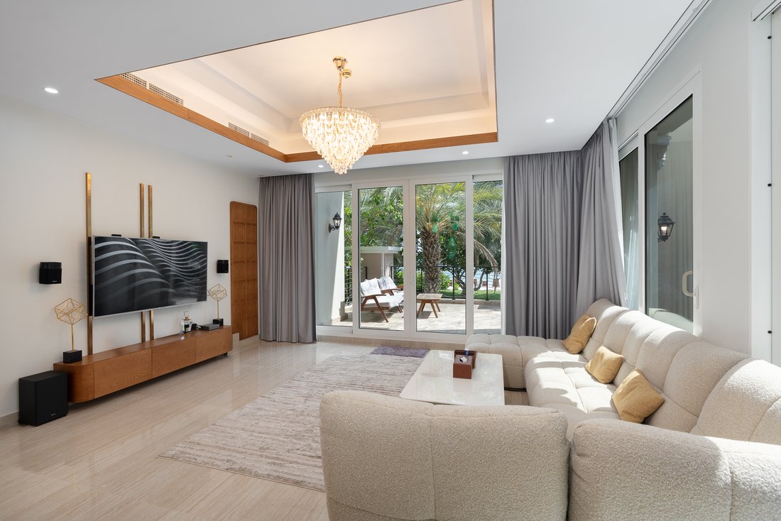 Villa in Palm Jumeirah, Dubai, United Arab Emirates 2 - 18371398