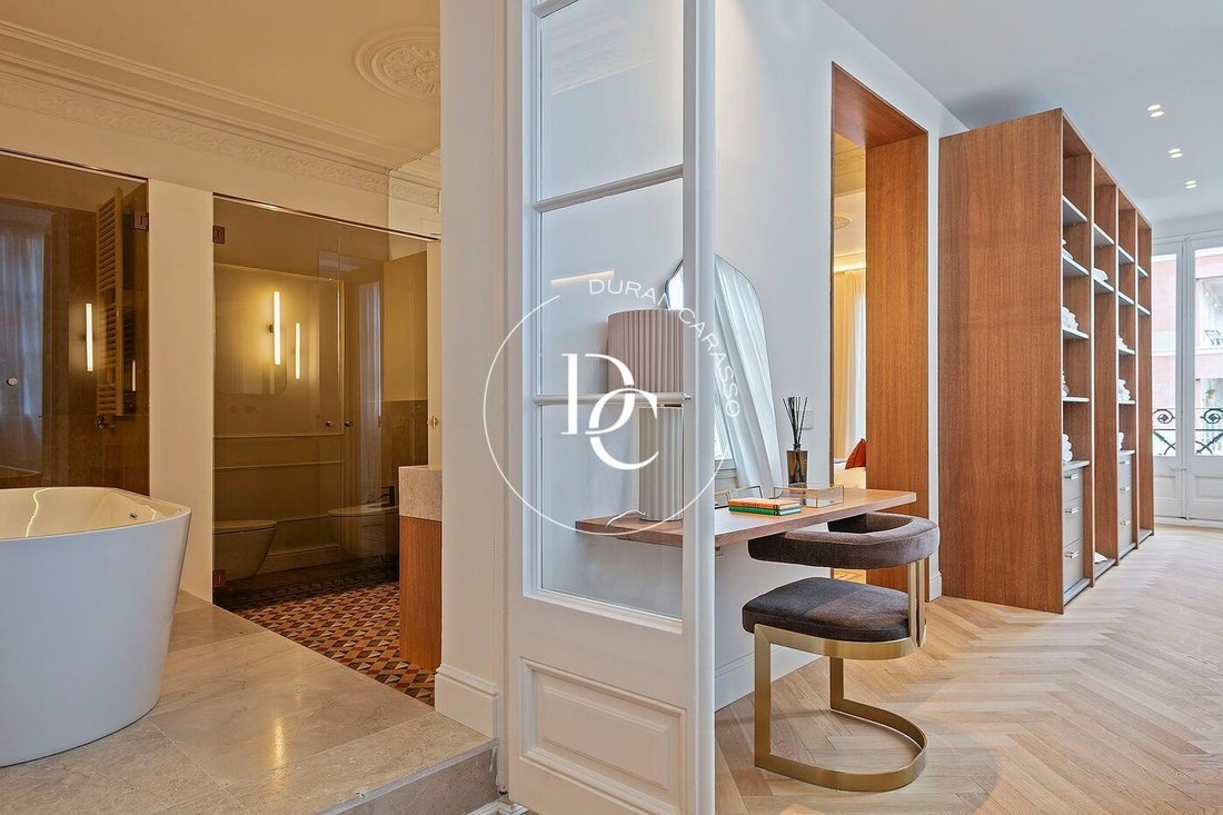 Apartment in Eixample, Barcelona, Spain 3 - 18371374