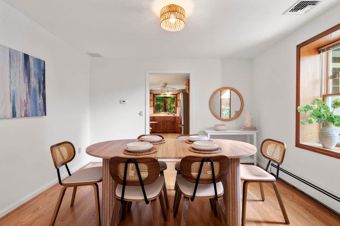 House in Bourne, Massachusetts, United States 4 - 17762953