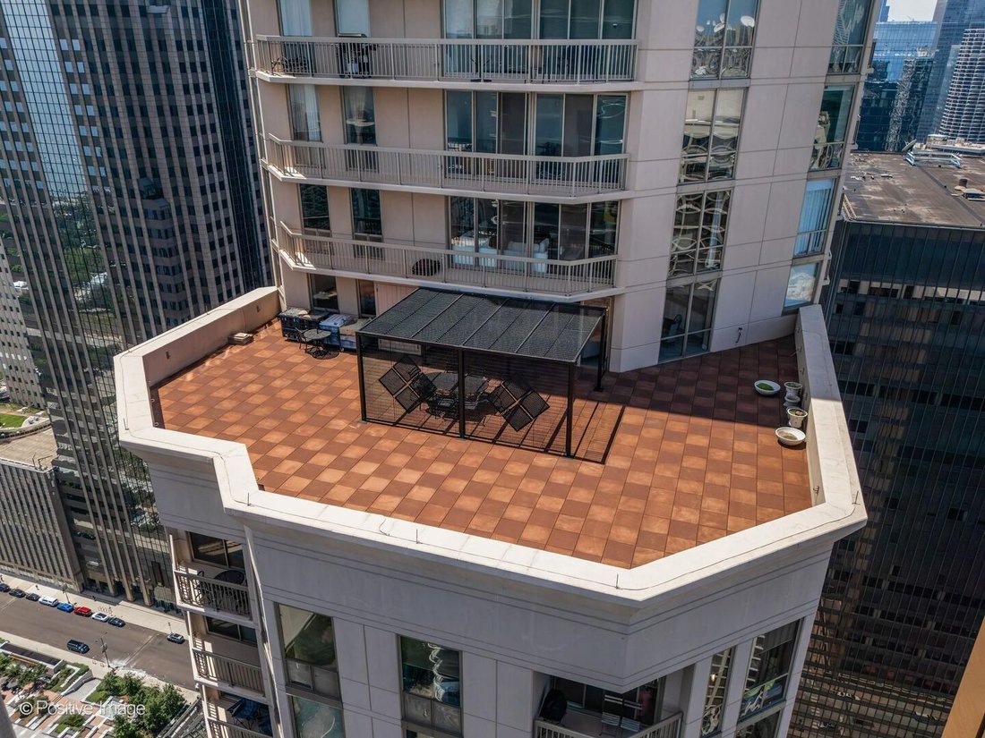 Condo in Chicago, Illinois, United States 3 - 18371450