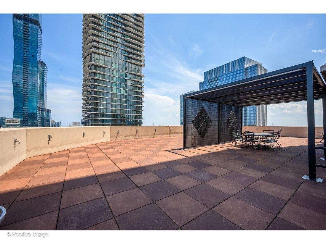 Condo in Chicago, Illinois, United States 5 - 18371450