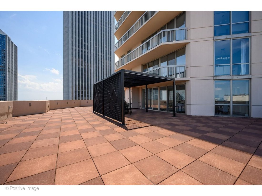 Condo in Chicago, Illinois, United States 4 - 18371450