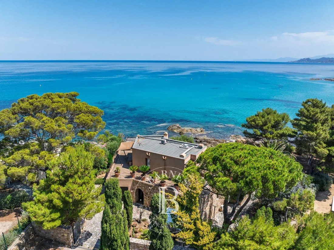Villa in L'Île-Rousse, Corsica, France 2 - 18371655