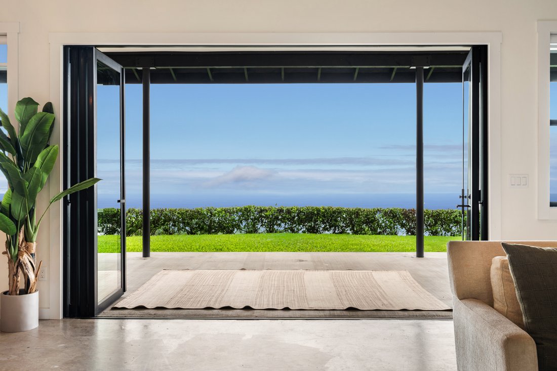 Kailua-Kona, Hawaii, United States 3 - 18371484