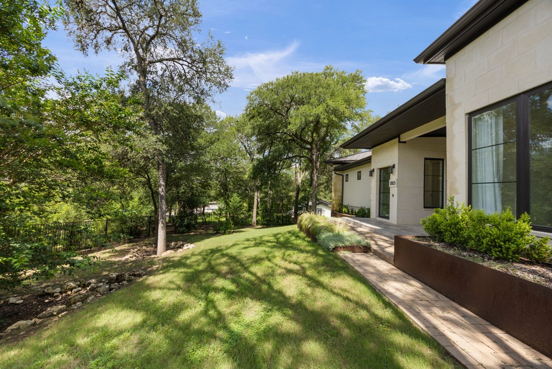 Austin, Texas, United States 5 - 18371485