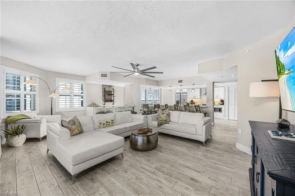 Condo in Fort Myers Beach, Florida, United States 2 - 18371515