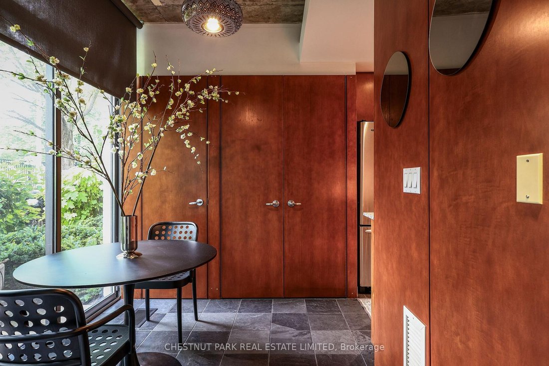 Condo in Toronto, Ontario, Canada 4 - 18371475