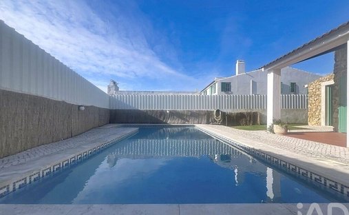 Townhouse in Mafra, Lisbon, Portugal 1