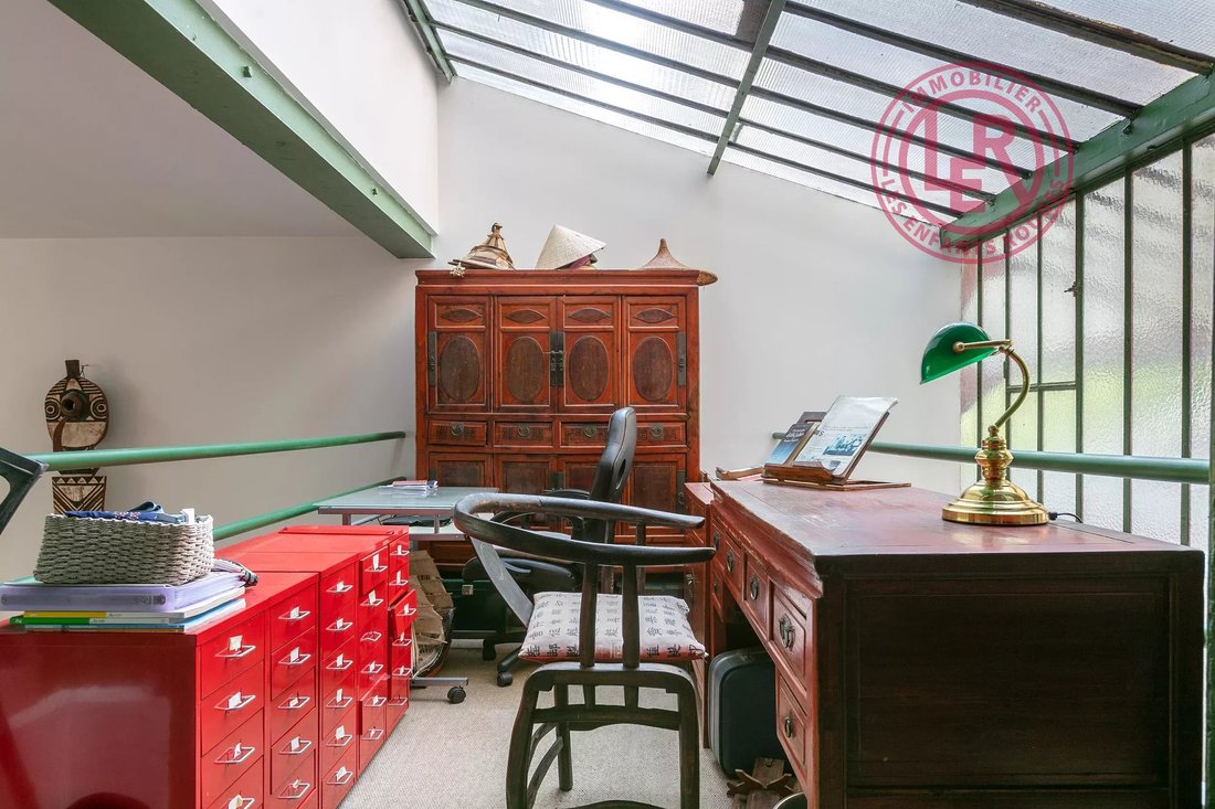 Apartment in Faubourg du Temple-Hôpital Saint Louis, Paris 10e Arrondissement, Paris 5 - 18371403