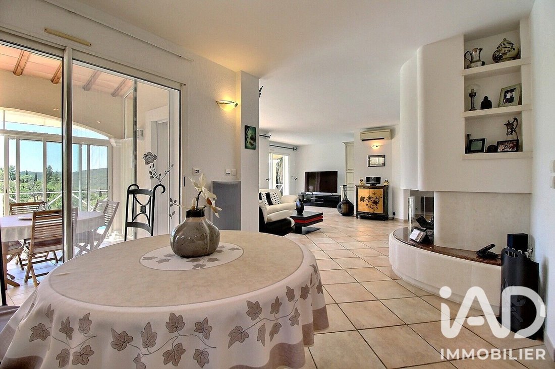 House in La Londe-les-Maures, Provence-Alpes-Côte d'Azur, France 3 - 18038437