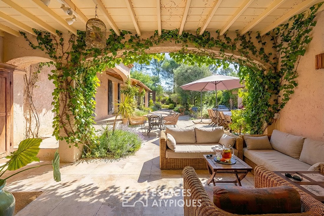Villa en Fayence, Provenza-Alpes-Costa Azul, Francia 1 - 18368745