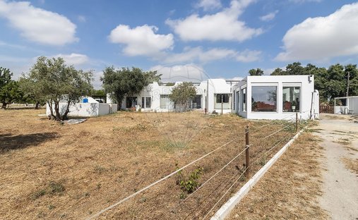 Villa in Moita, Setubal, Portugal 1