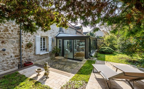 Villa in Bruyeres-le-Chatel, Ile-de-France, France 1