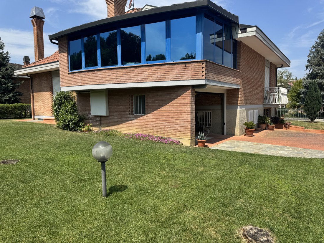 Villa in Alba, Piedmont, Italy 3 - 18371739