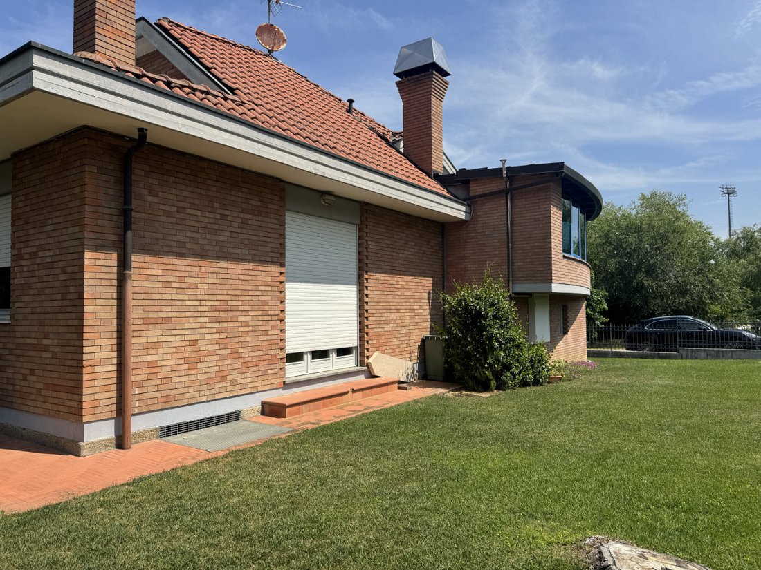 Villa in Alba, Piedmont, Italy 2 - 18371739