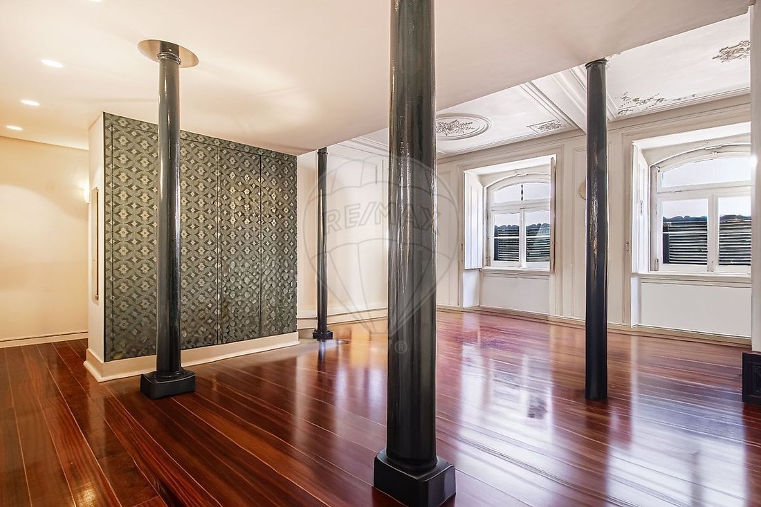 Apartment in Misericordia, Lisbon, Portugal 1 - 18372120
