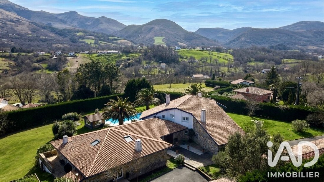 House in Mendi-Choko-Karrikatxar-Olhette, Urrugne, France 1 - 16938703