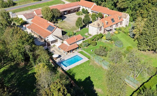 Villa in Etrechy, Ile-de-France, France 1
