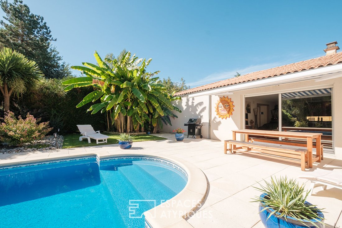 Villa in Magné, Nouvelle-Aquitaine, France 1 - 18368448
