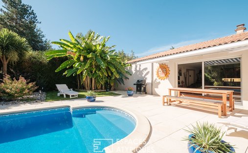 Villa in Magné, Nouvelle-Aquitaine, France 1