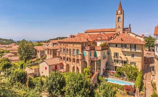 Haus in Bossolasco, Piemont, Italien 1