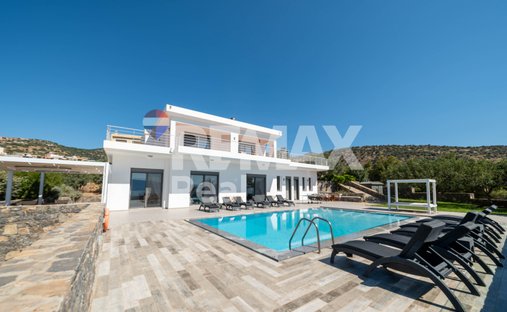 Villa in Community of Agios Nikolaos, Agios Nikolaos, Greece 1