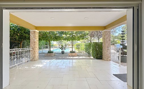 Villa in Grand'Piece-Les Plaines, Mouans-Sartoux, France 1