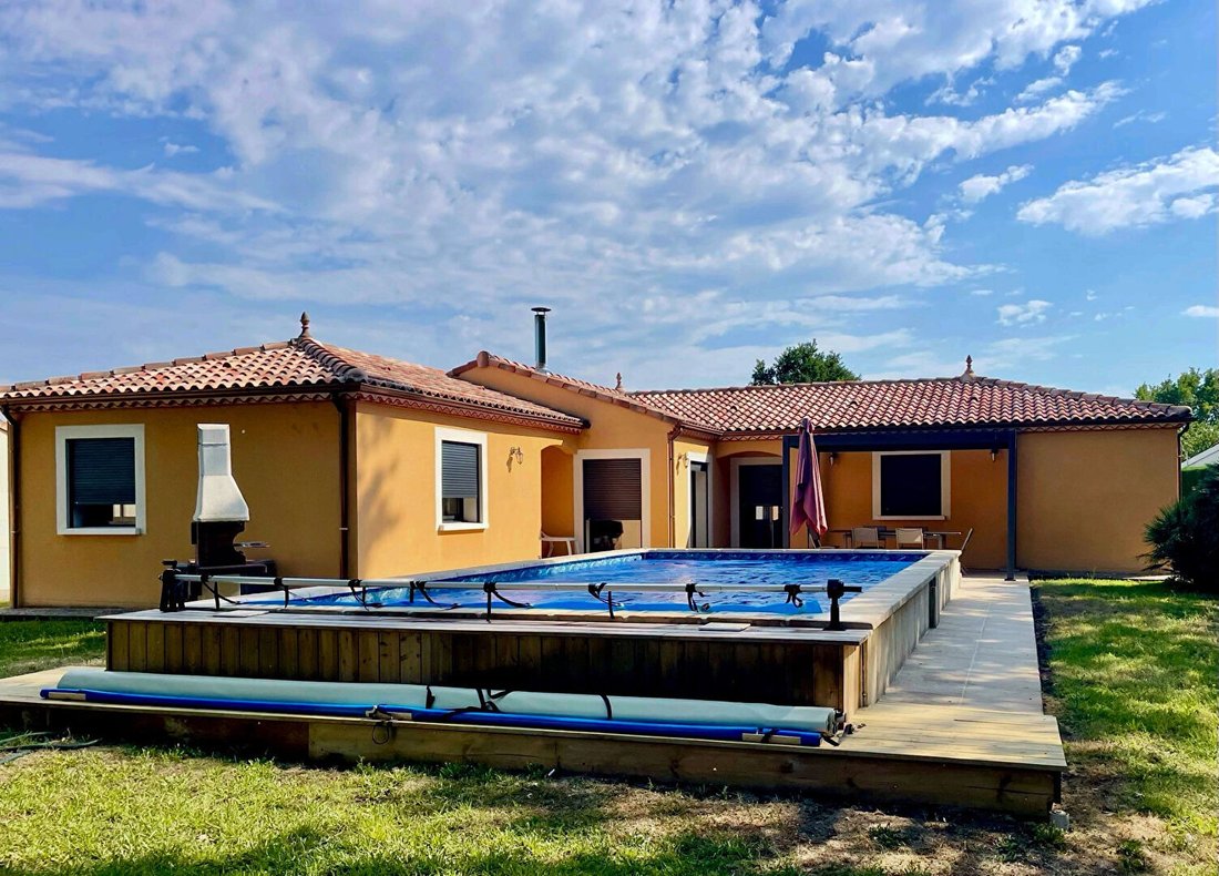 Villa in Carcans, Nouvelle-Aquitaine, France 1 - 18070688