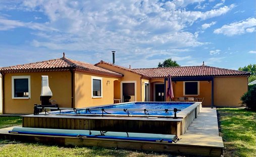 Villa in Carcans, Nouvelle-Aquitaine, France 1