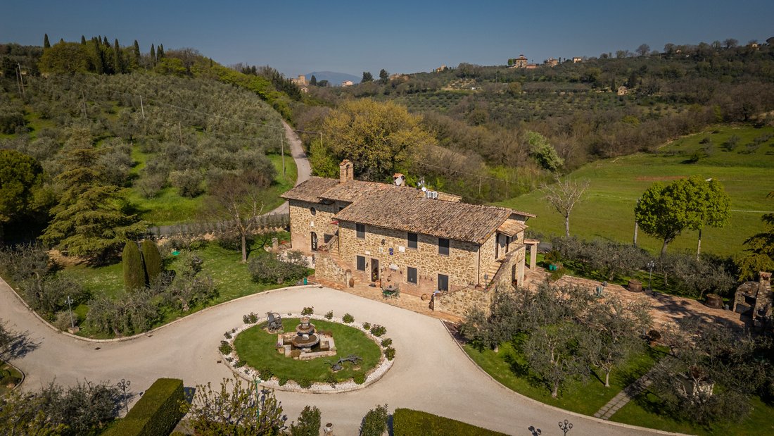 Country House in Assisi, Umbria, Italy 3 - 18372159