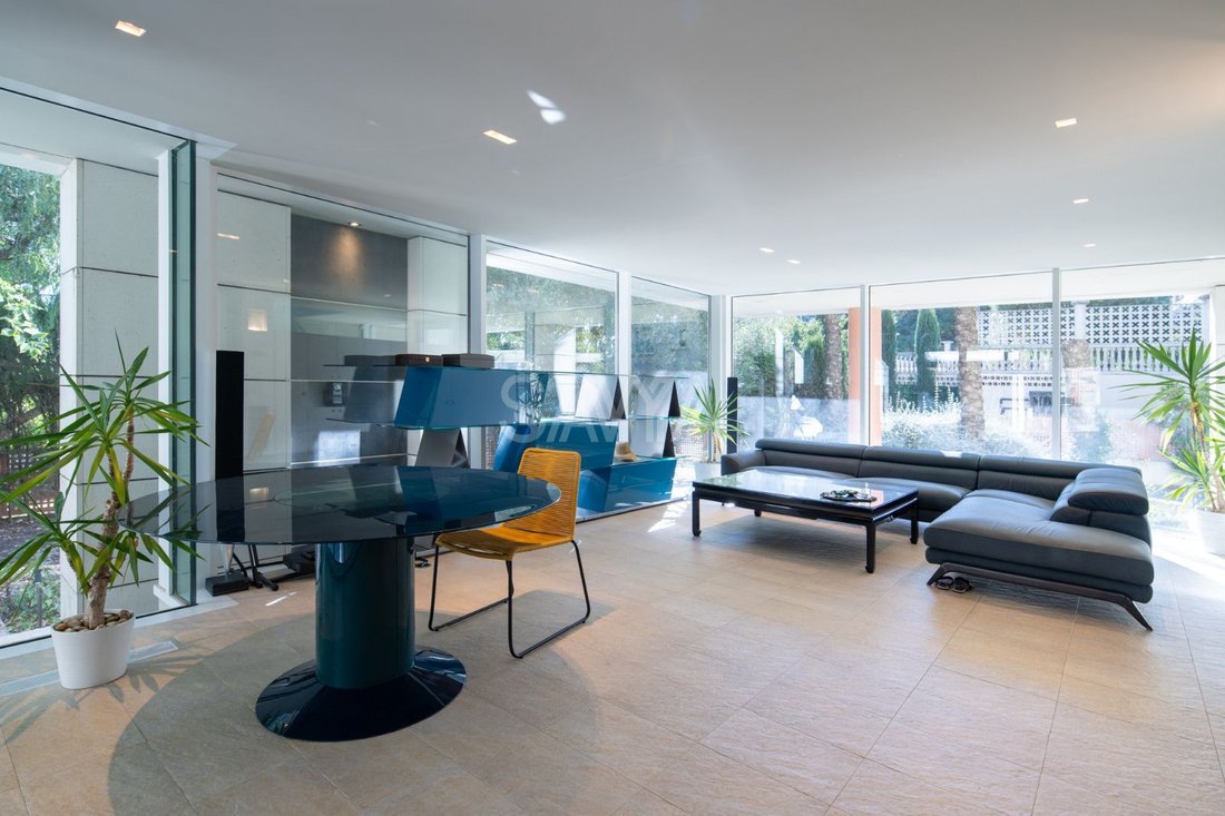 Villa in Les Corts, Barcelona, Spain 5 - 18372028