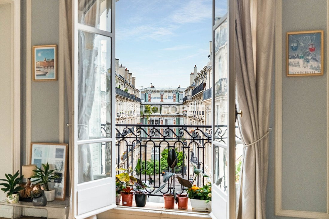 Appartement à La Fourche-Guy Môquet, Paris 17e Arrondissement, Paris 4 - 18334015