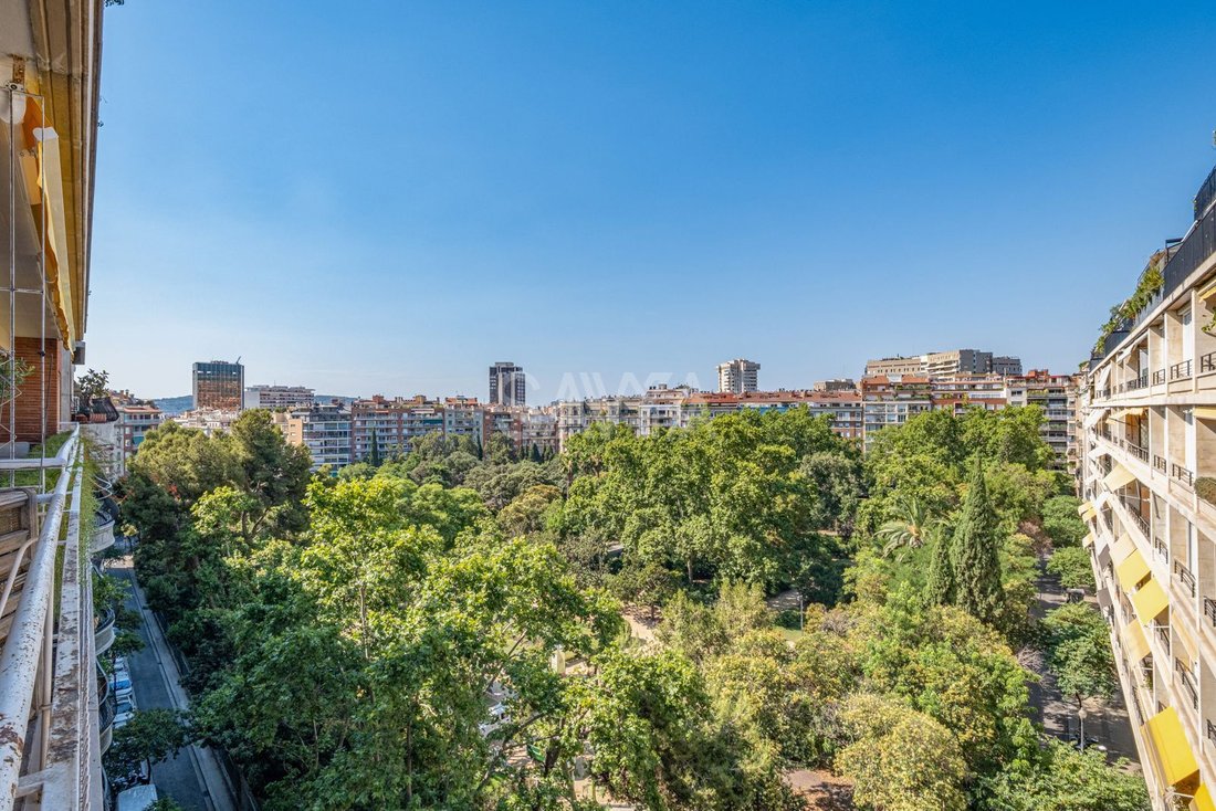 Sarrià-Sant Gervasi, Barcelona, Spain 3 - 18372001