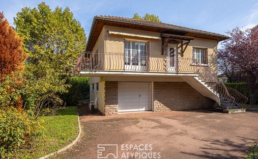 Villa in Champvert-Point du Jour-Saint Irénée, Lyon 5e Arrondissement, Lyon 1