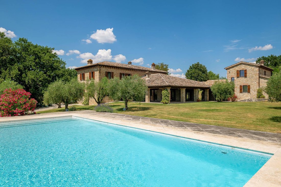 Maison à Todi, Ombrie, Italie 1 - 18372045