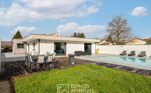 Villa in Mi Plaine-Manissieux-Village, Saint-Priest, France 1