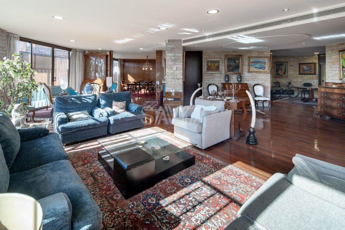 Apartment in Sarrià-Sant Gervasi, Barcelona, Spain 3 - 18372026