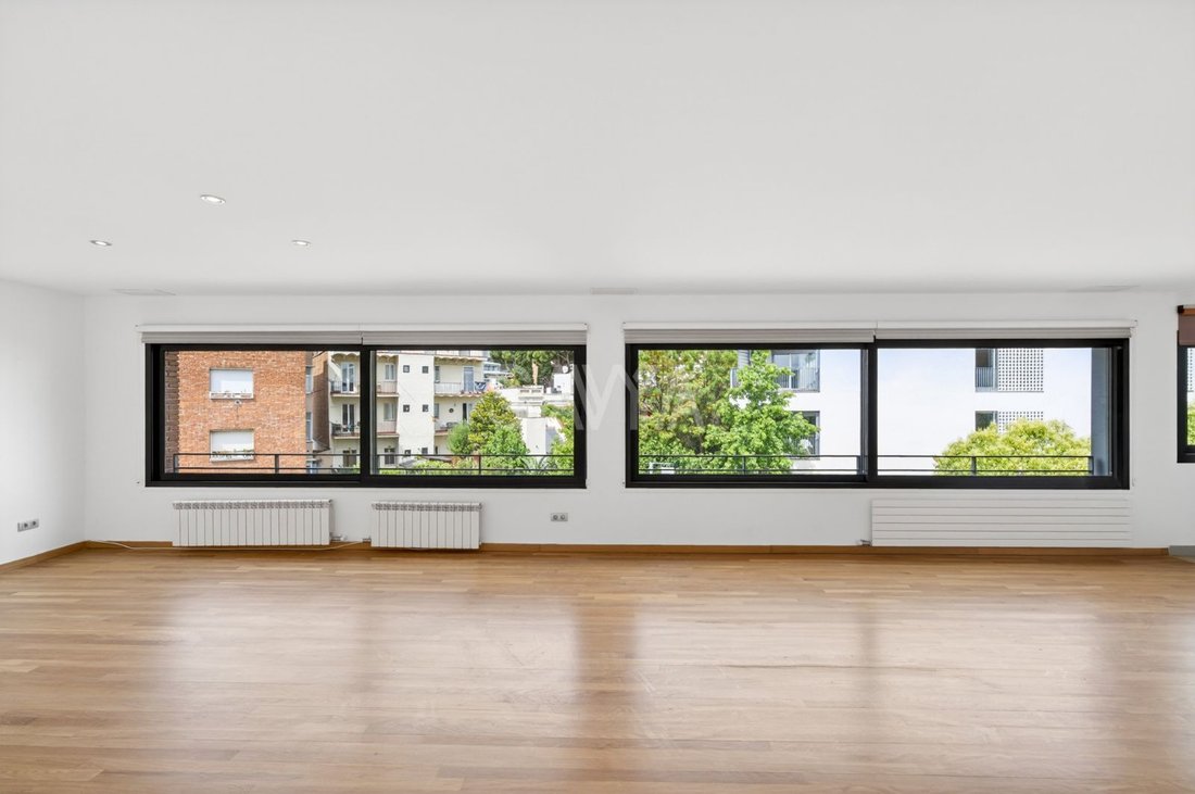 Penthouse in Sarrià-Sant Gervasi, Barcelona, Spain 3 - 18371971
