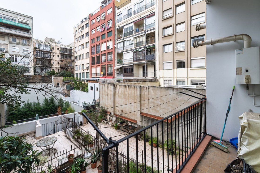 Apartment in Eixample, Barcelona, Spain 3 - 18372030