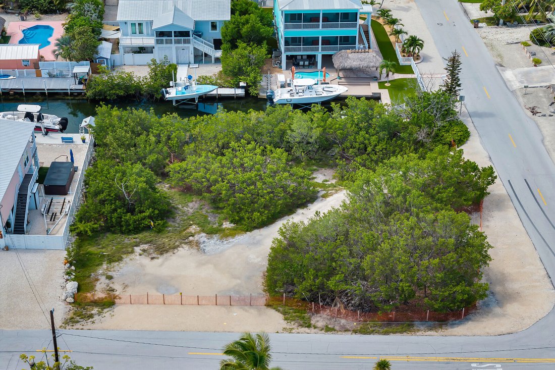 Land in Big Pine Key, Florida, United States 1 - 18359127