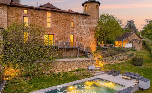 Villa in Panossas, Auvergne-Rhone-Alpen, Frankreich 1