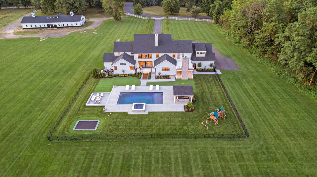 House in Colts Neck, New Jersey, United States 1 - 18372292
