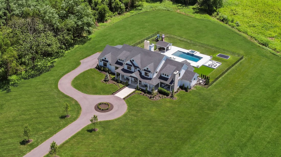 House in Colts Neck, New Jersey, United States 3 - 18372292