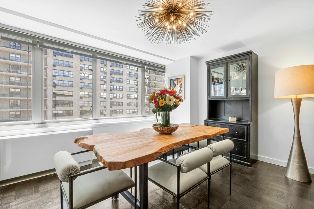 Co Op in New York, New York, United States 2 - 18365757