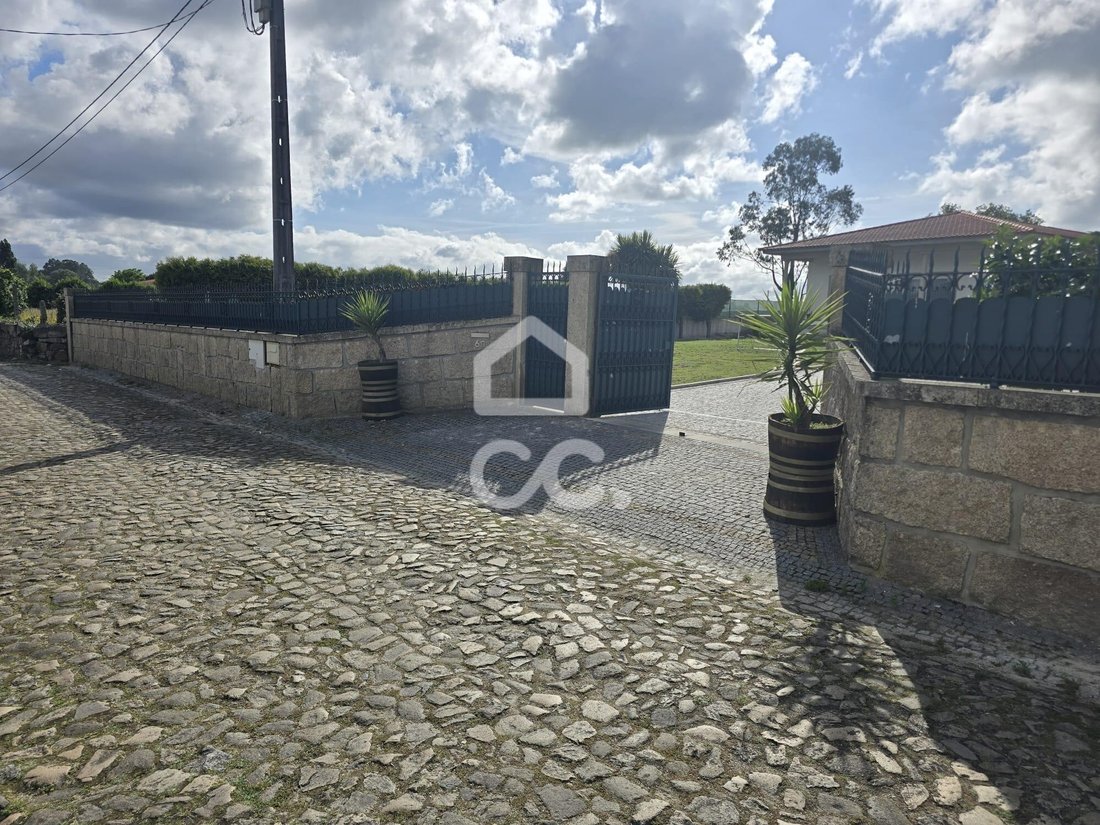 Villa in Santo Tirso, Couto (Santa Cristina e Sao Miguel) e Burgaes, Porto District, Portugal 2 - 18375315